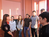 Беседа на тему: «Час права». Мероприятие проводилось в рамках плана профилактики правонарушений среди несовершеннолетних 1 курса «Административная, уголовная ответственность несовершеннолетних, профилактика самовольных уходов из дома.