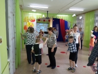 Танец с мамами