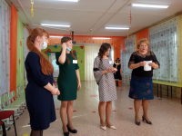 Светлана Александровна Коваль оглашает результаты конкурса.