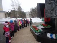 Экскурсия к памятнику воинам, погибшим во времена Великой Отечественной Войны.