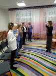артикуляционная гимнастика с движением рук