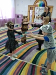 Танцуют кошки