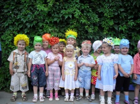 Конкурс шапочек "Цветы"