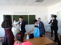 Танец в исполнении учеников 9 класса